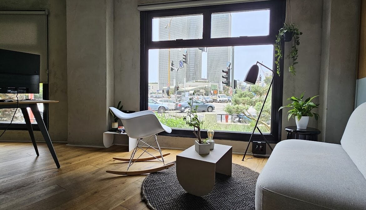 חדר לאונג' במשרד