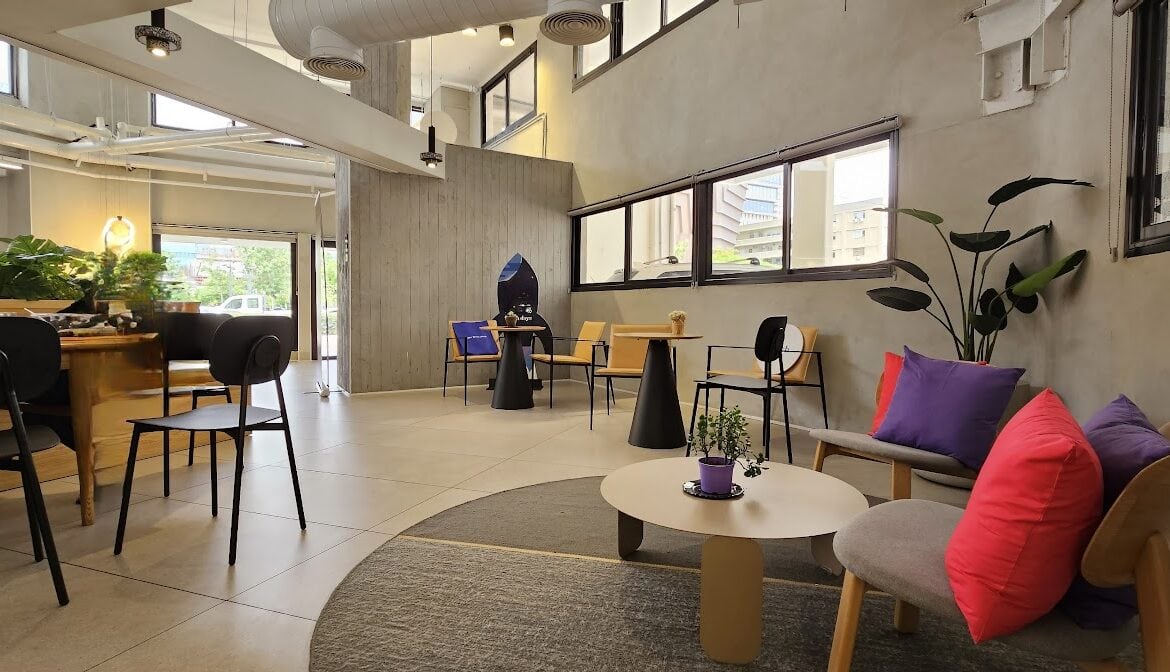 פינות אוכל ואזור לאונג'