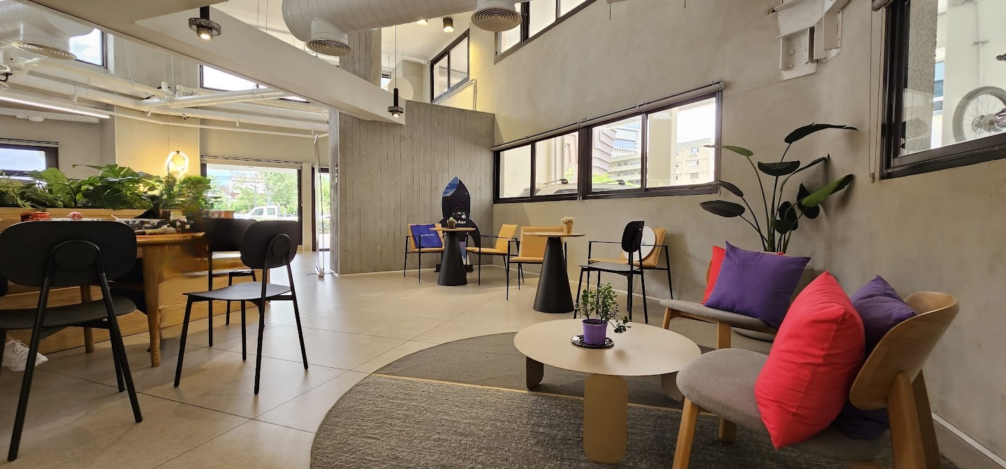 פינות אוכל ואזור לאונג'