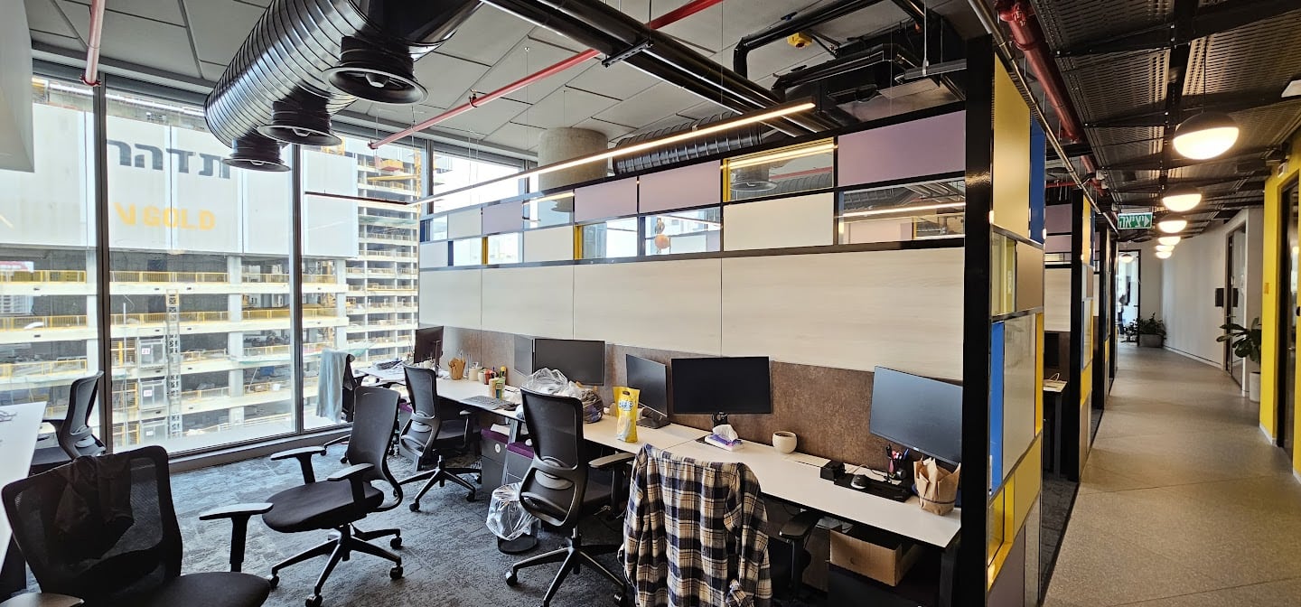 אופן ספייס/ חדר צוות גדול