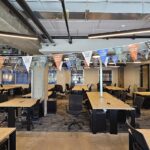 אופן ספייס עם עמדות עבודה.