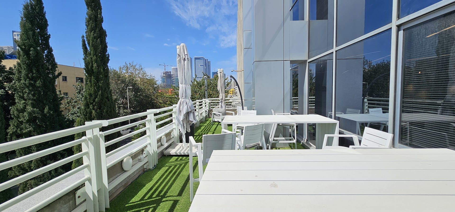 מרפסת פרטית יפה ומגניבה