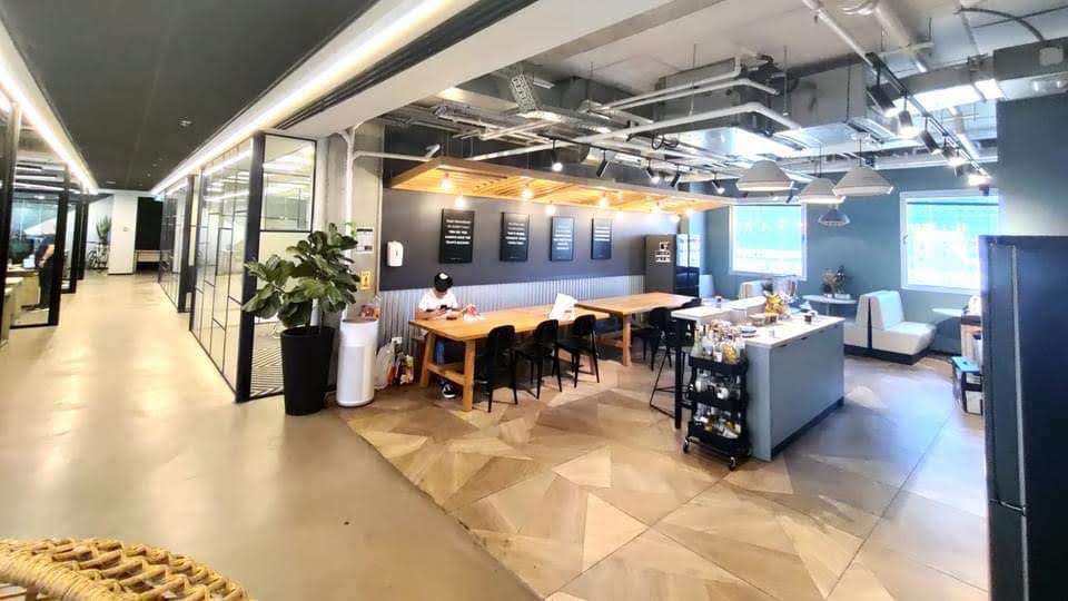 מטבח מאובזר ומרוהט