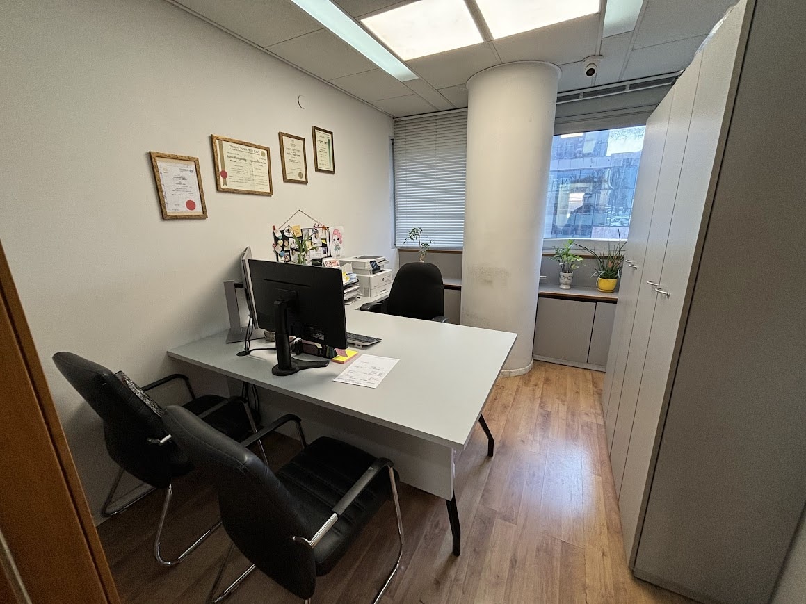 חדר עבודה יחיד/ זוגי