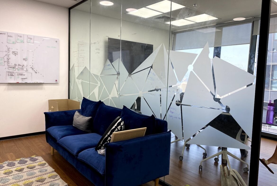 אזור לאונג' קטן/ פינת ישיבה