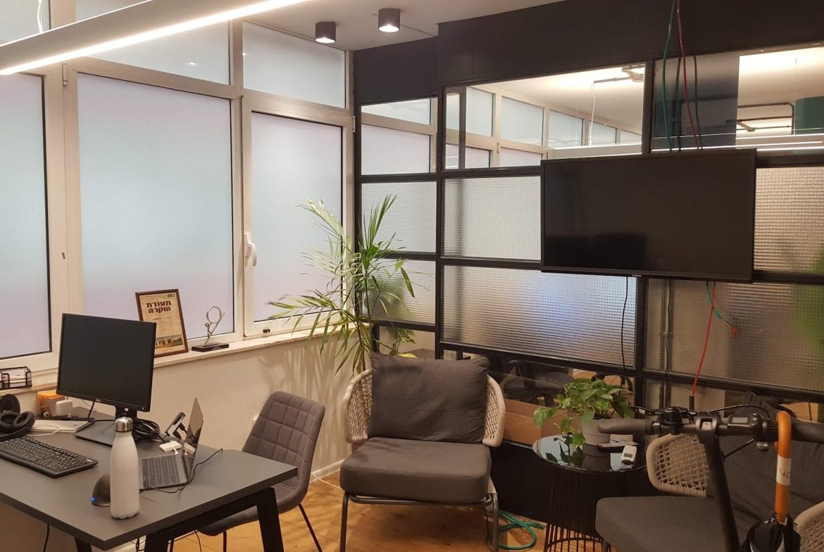 חדר עבודה במשרד