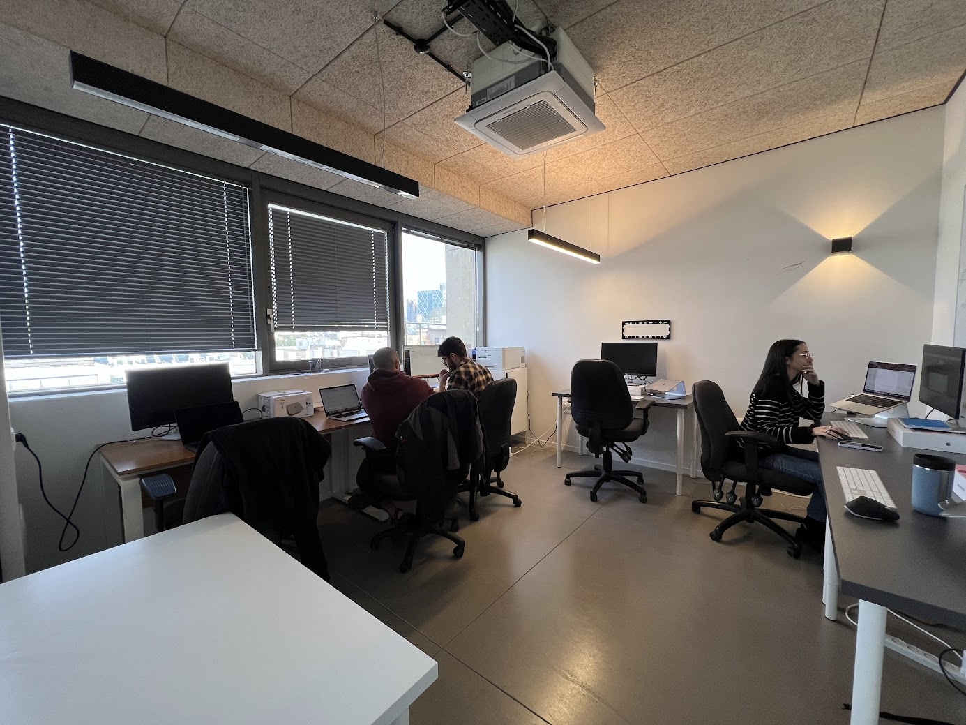 חדר צוות גדול