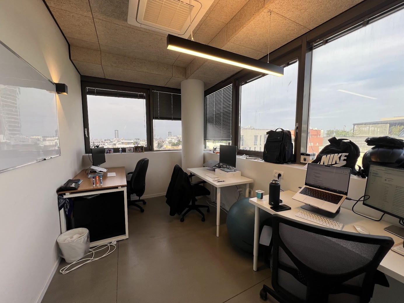 חדר צוות/ חדר ישיבות