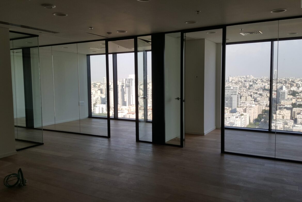 חדרי עבודה במשרד