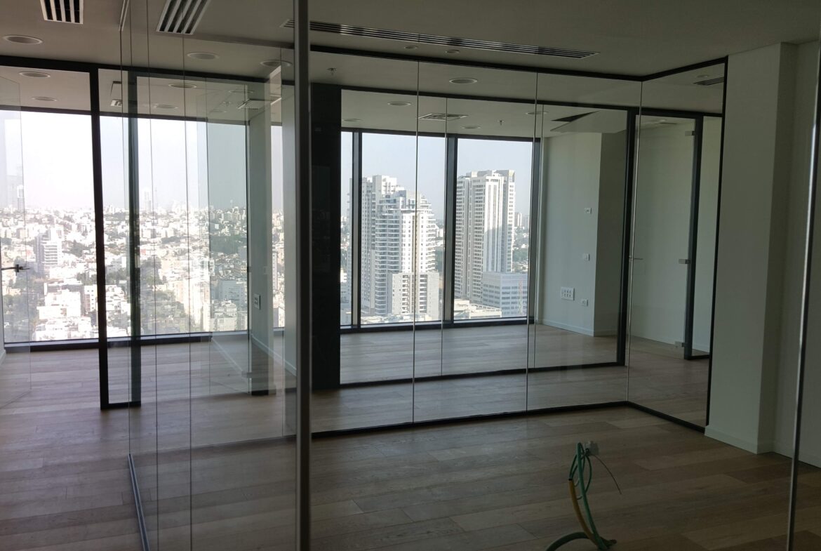 חלוקה פנימית לחדרי עבודה