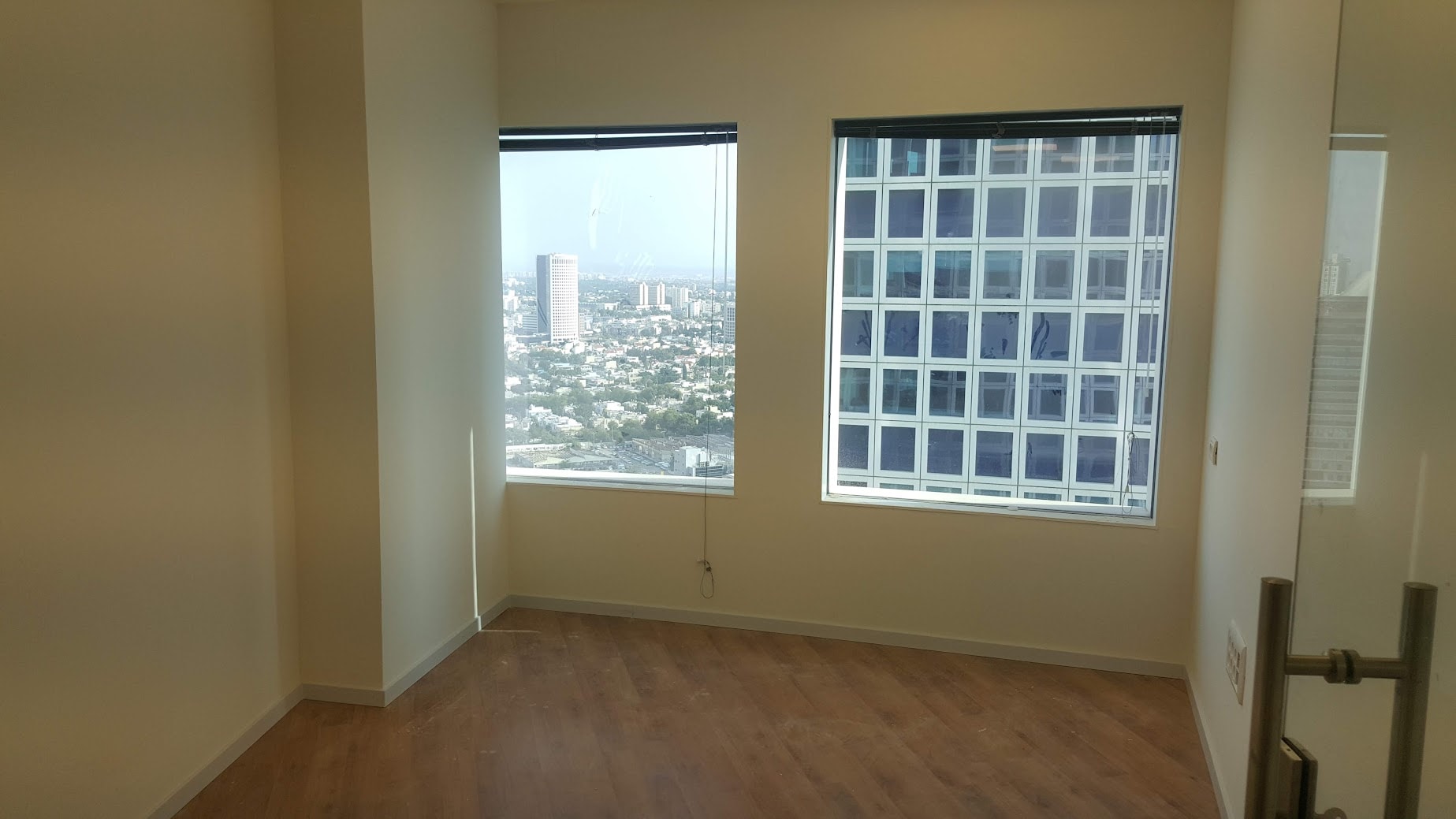 חדר עבודה במשרד