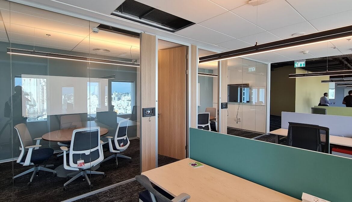 אופן ספייס וחדרי עבודה/ישיבות