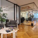 מבט כללי- אזור לאונג' ולחלוקה לחדרי עבודה