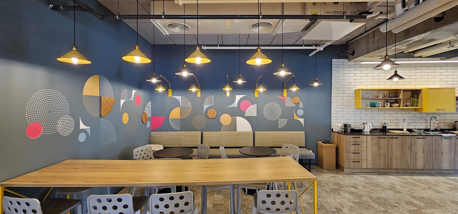 פינות אוכל במטבח במשרד