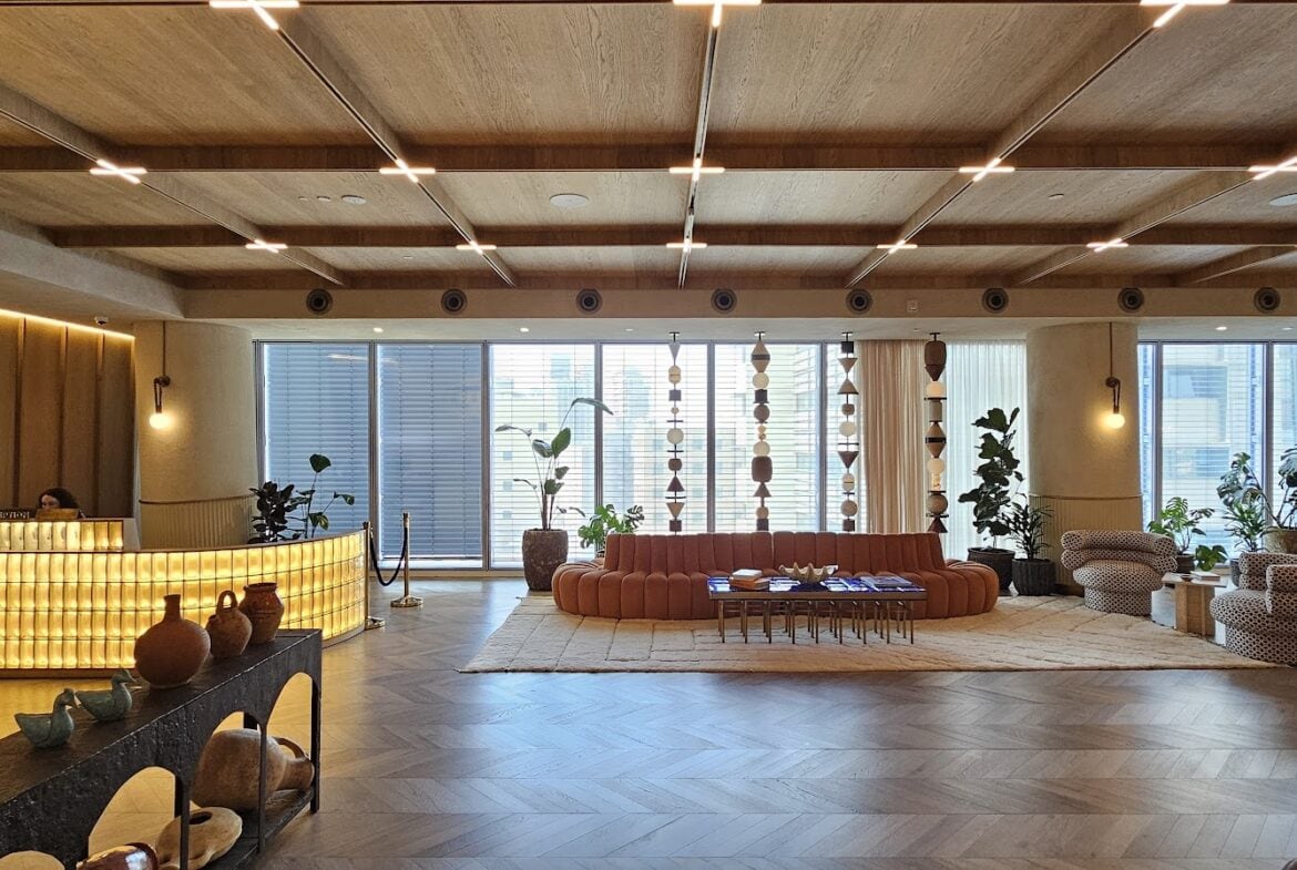 משרד מהמם- אזור לאונג'