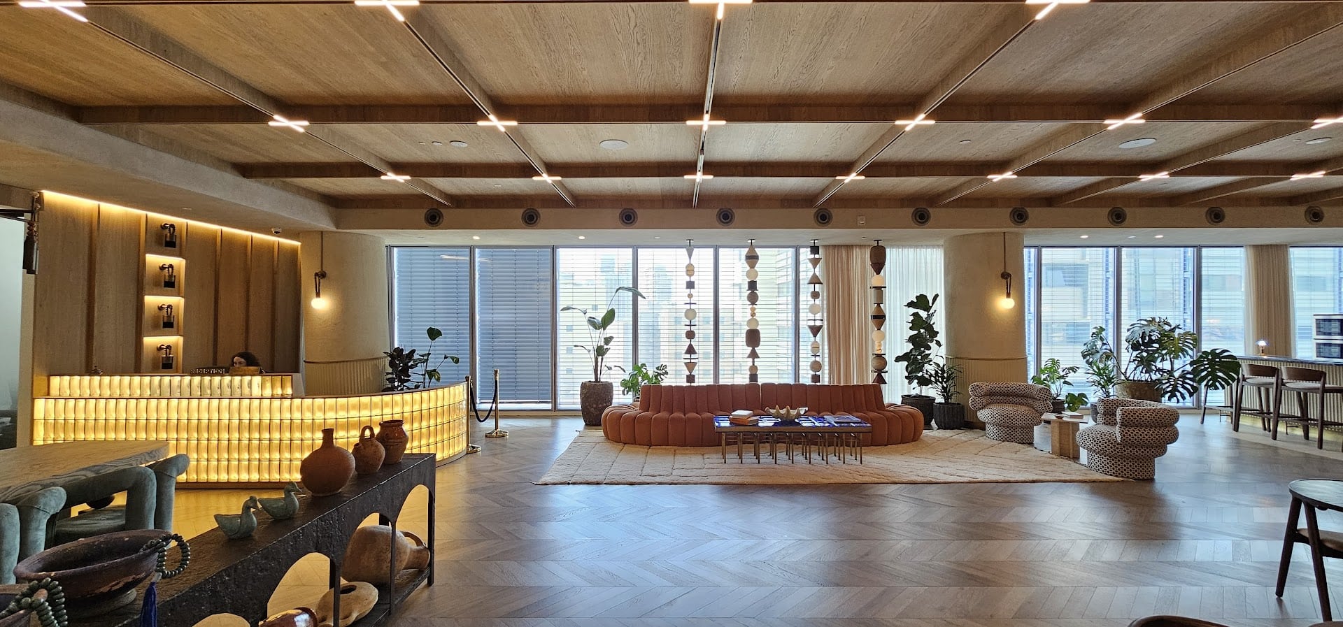 משרד מהמם- אזור לאונג'