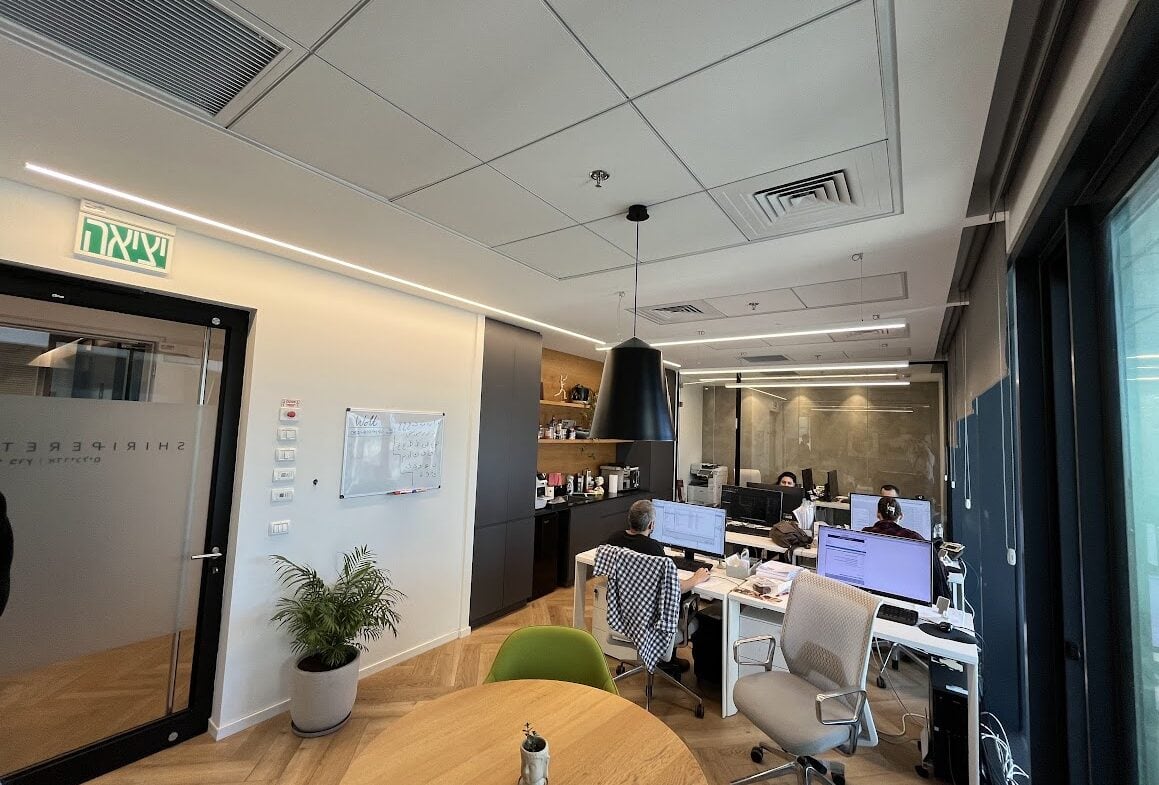 אופן ספייס 6-8 עמדות במשרד