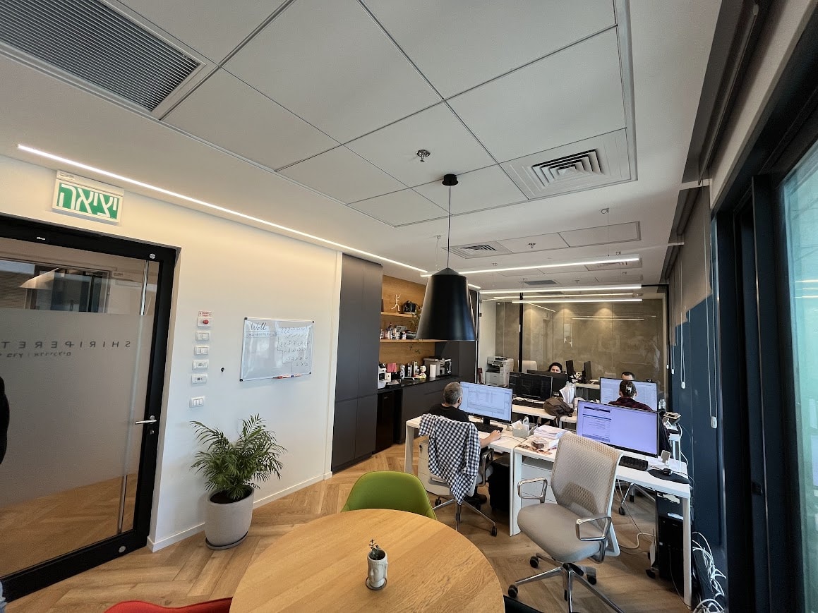 אופן ספייס 6-8 עמדות במשרד