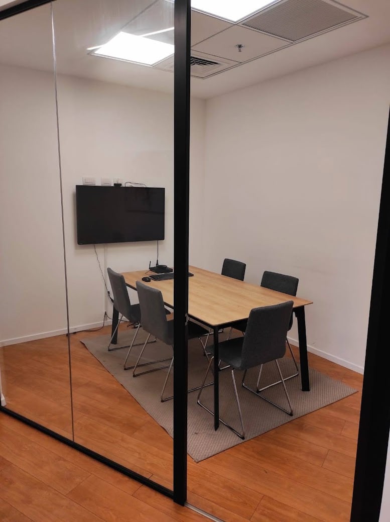 חדר עבודה/ חדר ישיבות