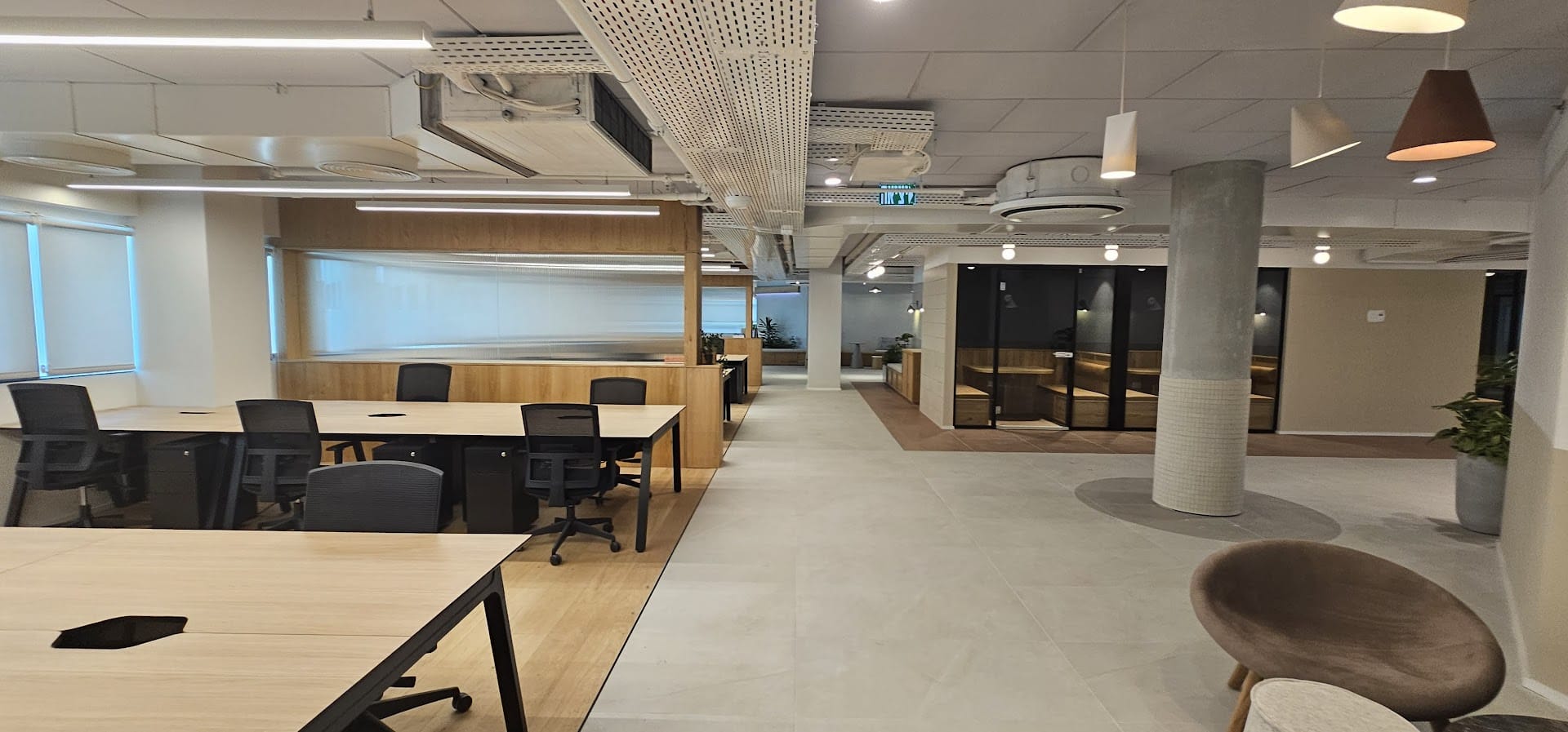 אופן ספייס וחדרי עבודה