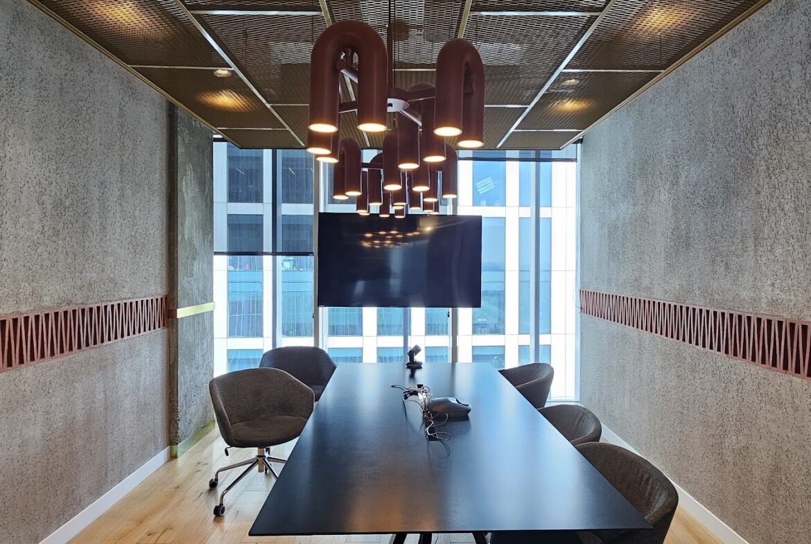 אחד מחדרי ישיבות גדולים