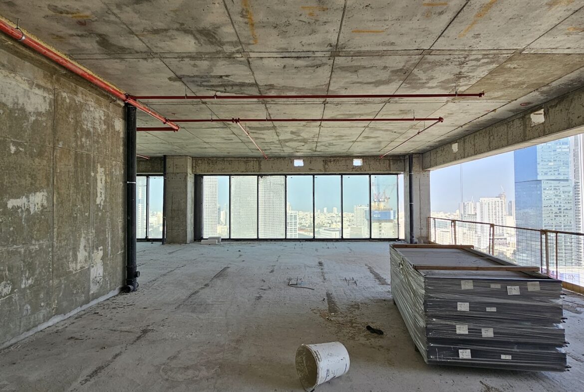 משרדים חדשים מגדל איסט אנד