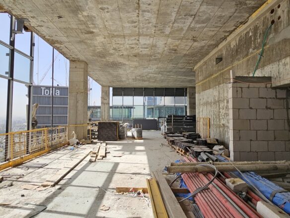 איסט אנד 1260 מטר