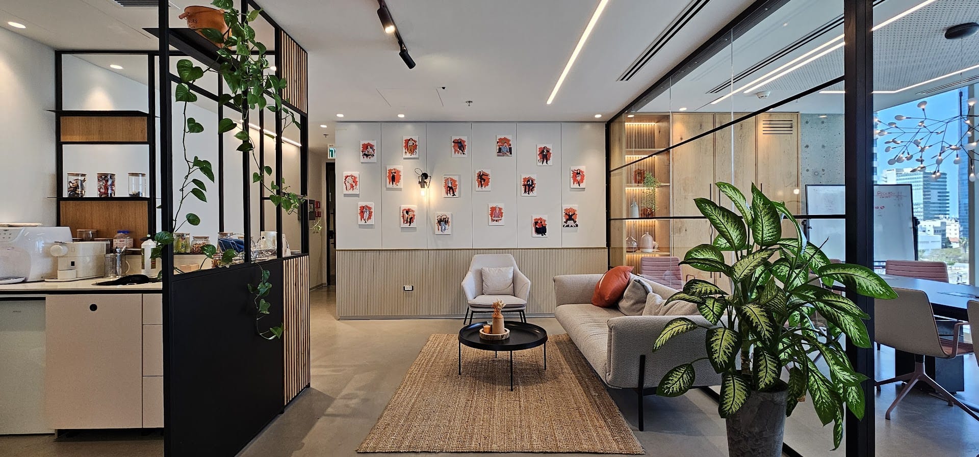 אזור קבלה והמתנה בכניסה למשרד