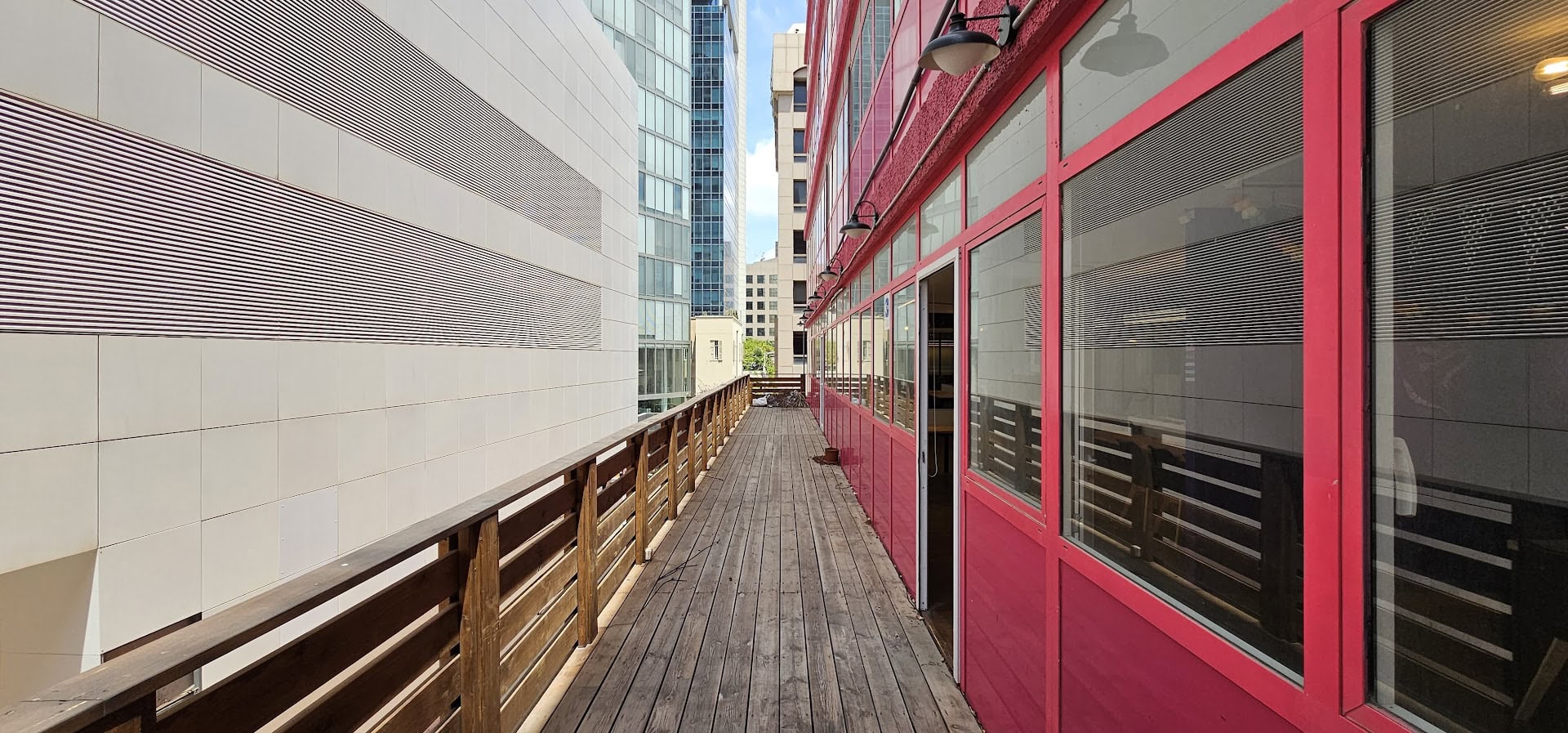 מרפסת פרטית