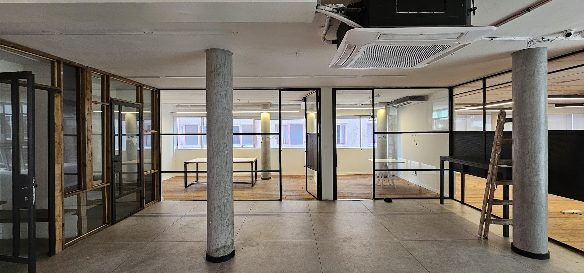 אופן ספייס וחדרי עבודה