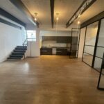 מטבח עם מקום לפינות אוכל ולאונג'