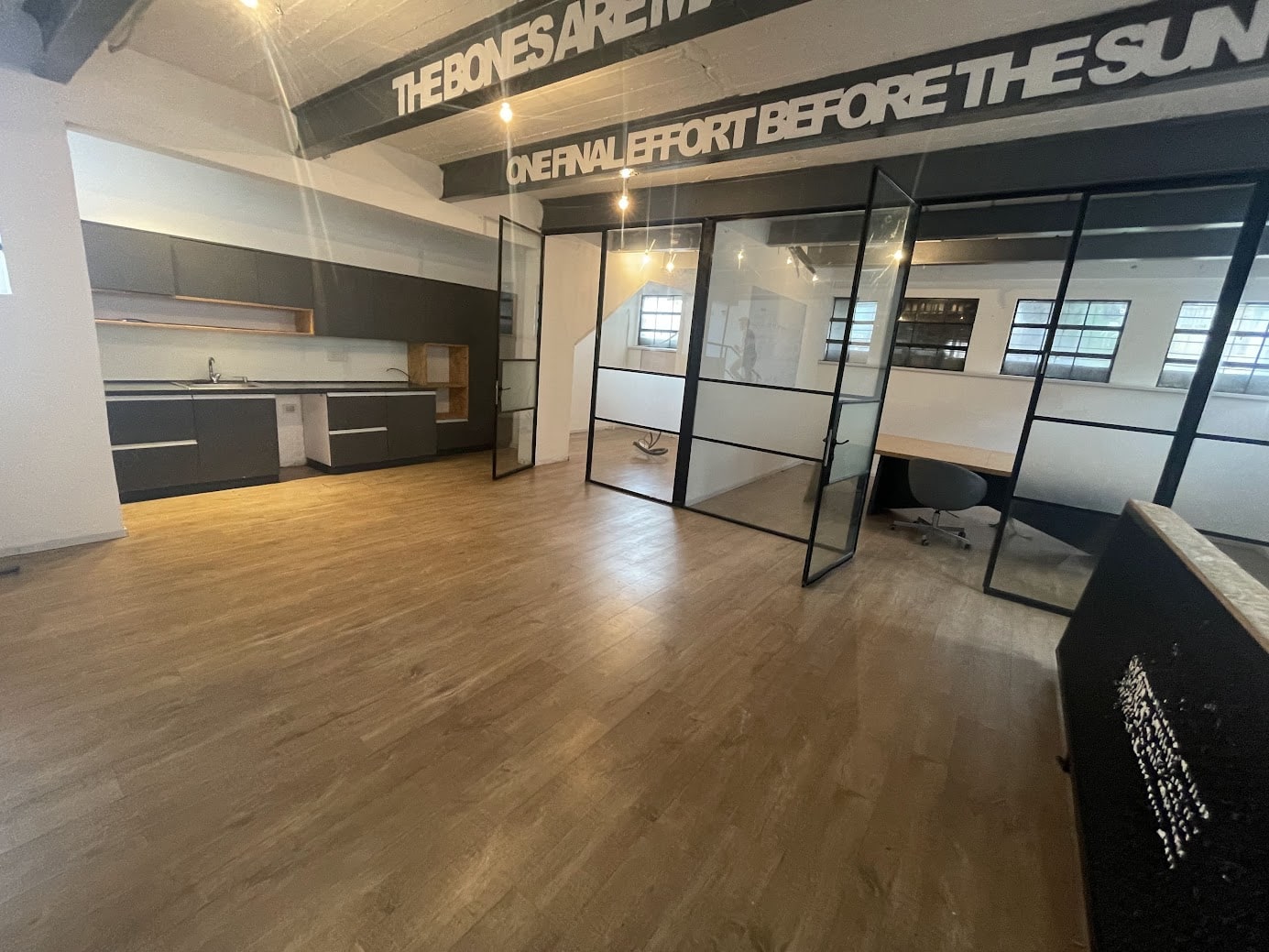 מטבח וחלוקה לחדרים