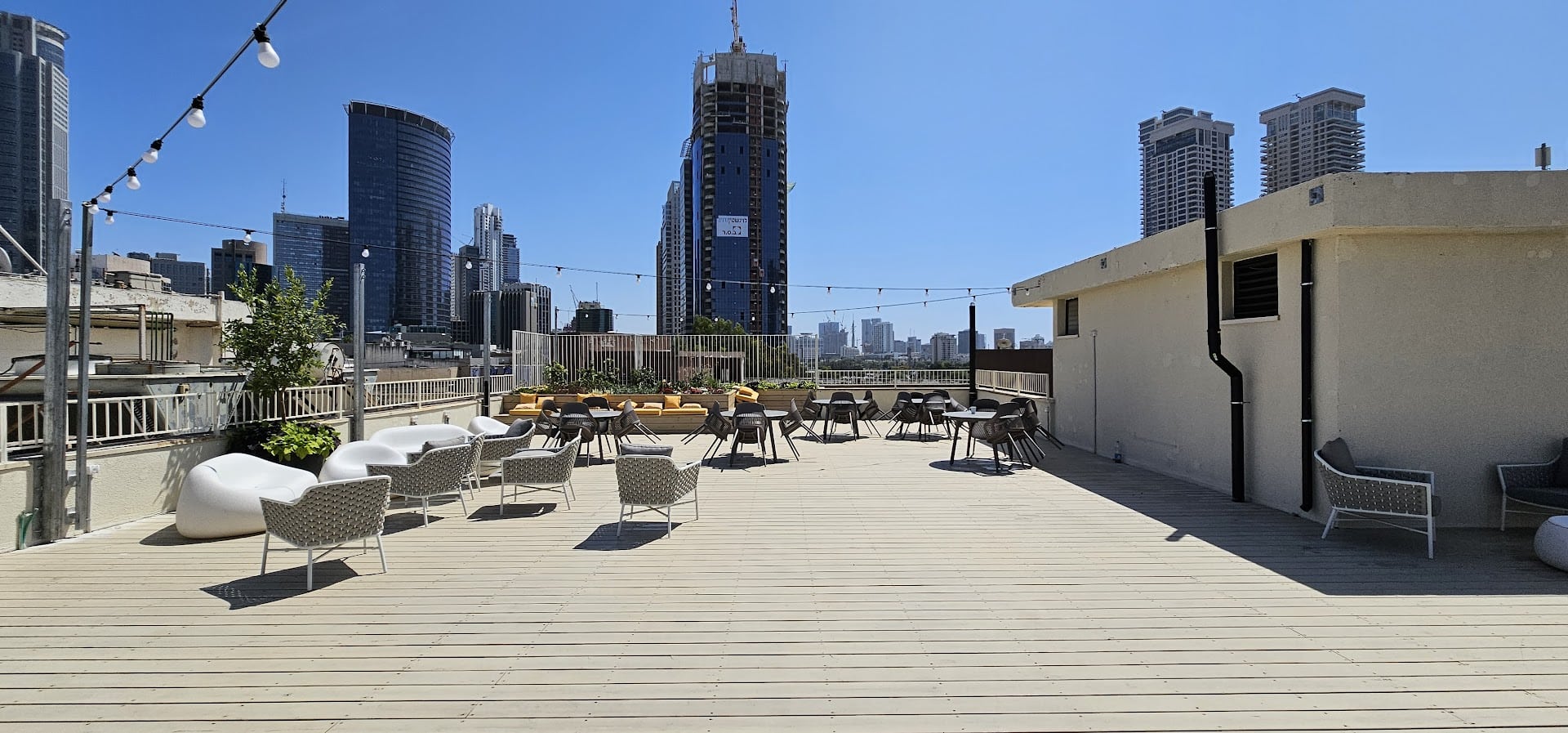 מרפסת מגניבה וגדולה ופרטית