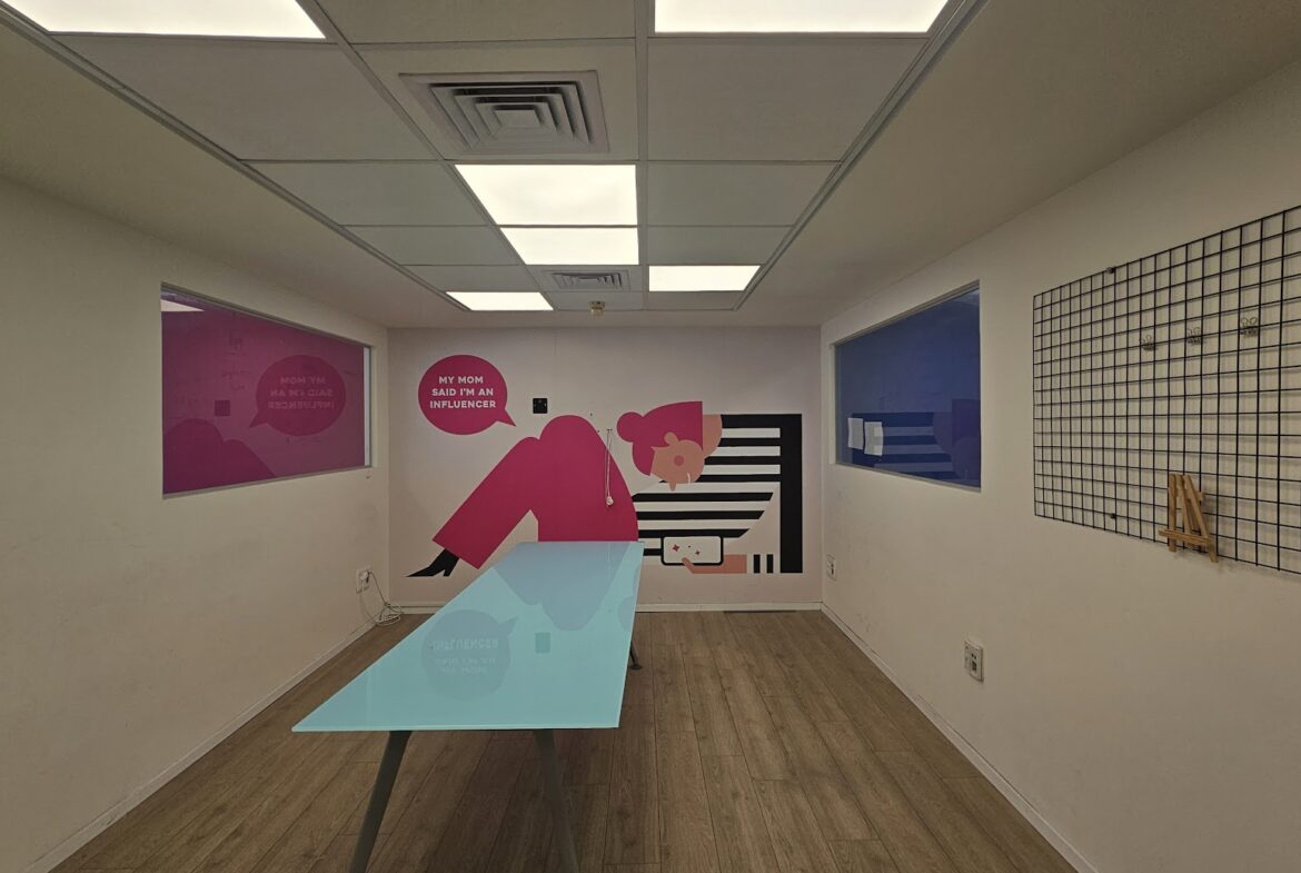 חדר עבודה גדול נוסף/ חדר צוות/ חדר ישיבות