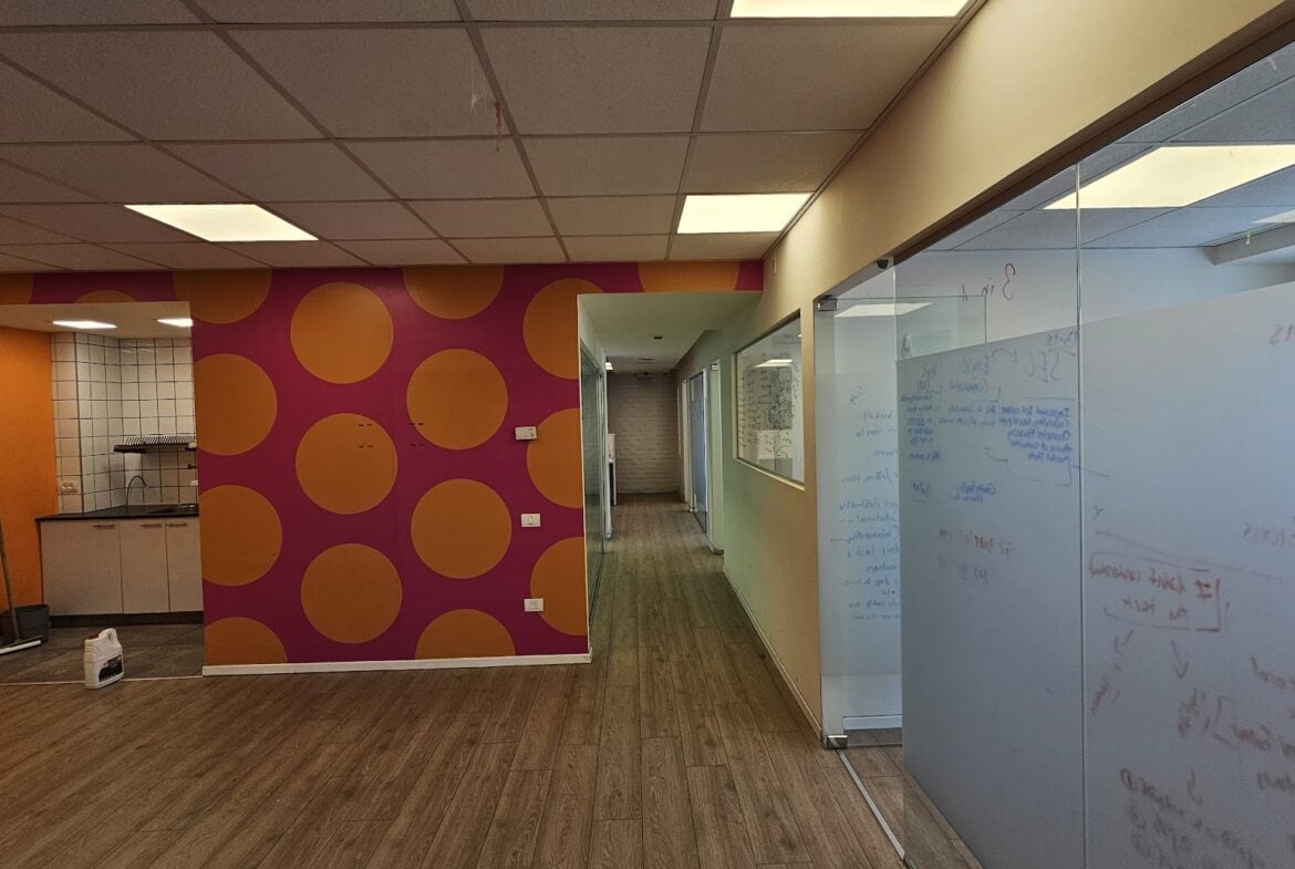 מבט כללי- מסדרון וחלוקה לחדרים