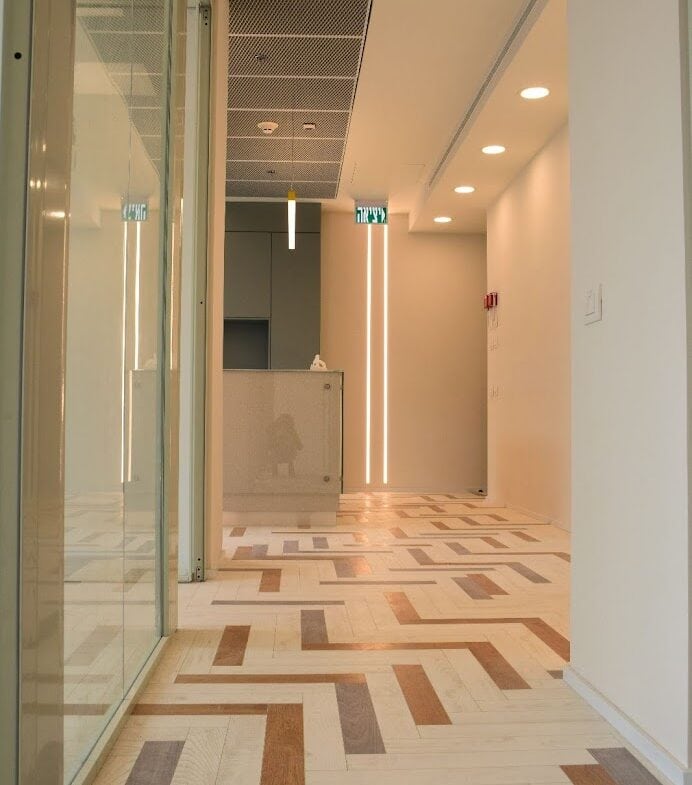 מסדרון וחלוקה לחדרים