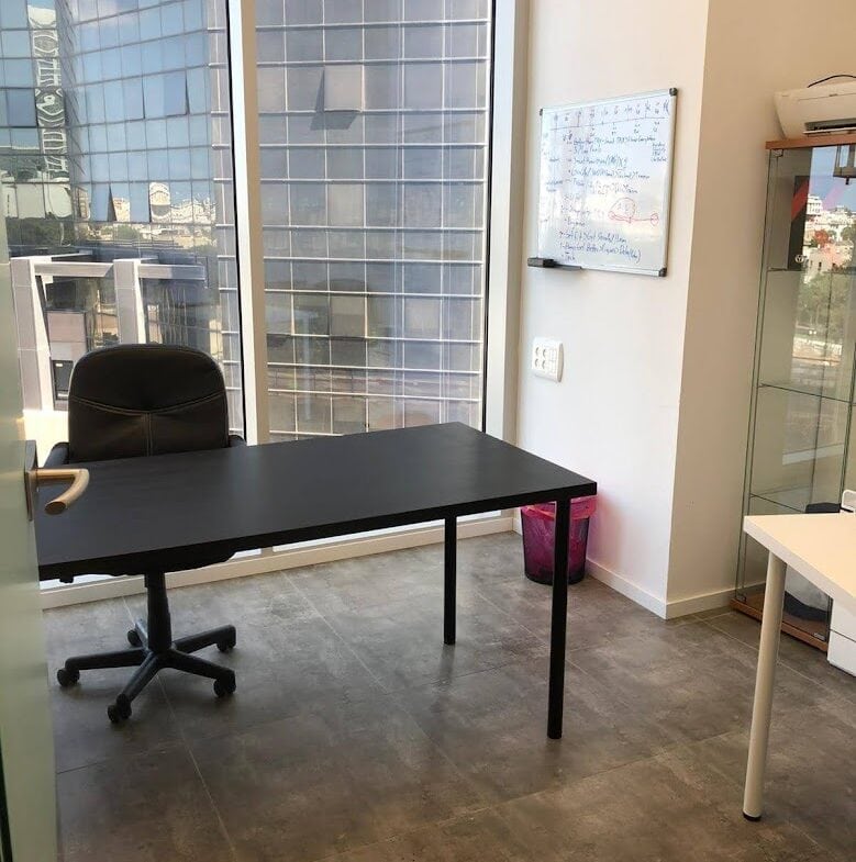 חדר עבודה במשרד