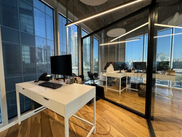 חדרי עבודה במשרד