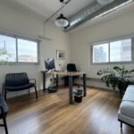 חדר עבודה גדול במשרד/ חדר מנהל