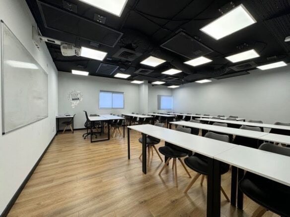 כיתת לימוד גדולה/ אופן ספייס