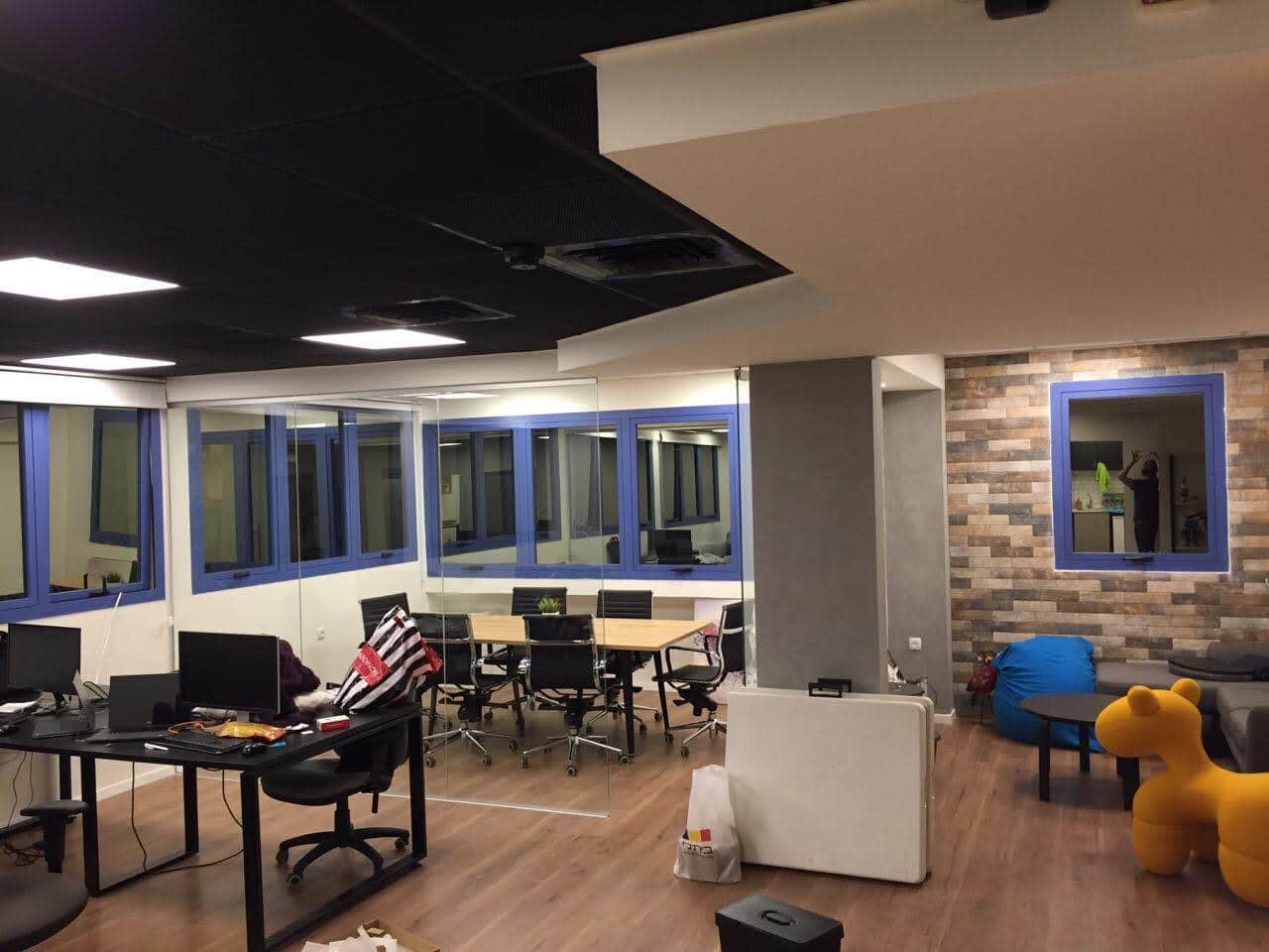 אופן ספייס עם עמדות עבודה אופן ספייס עם עמדות עבודה