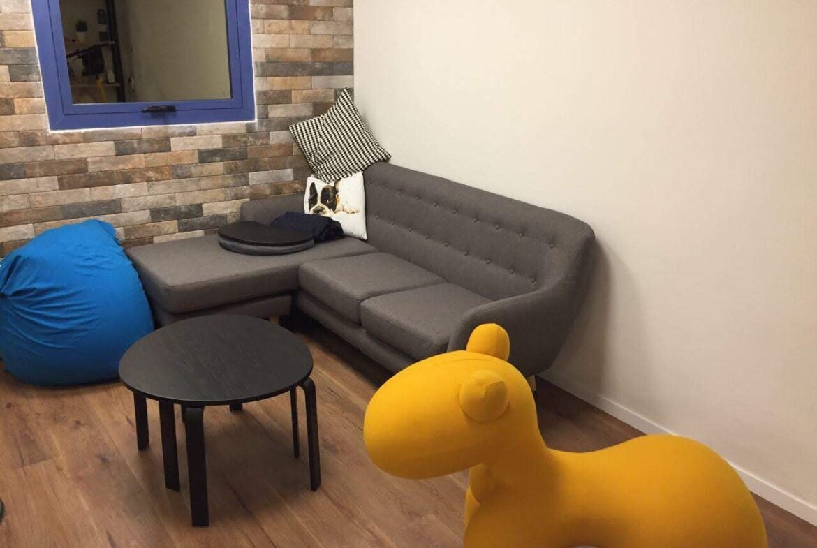 סלון קטן/ לאונג'