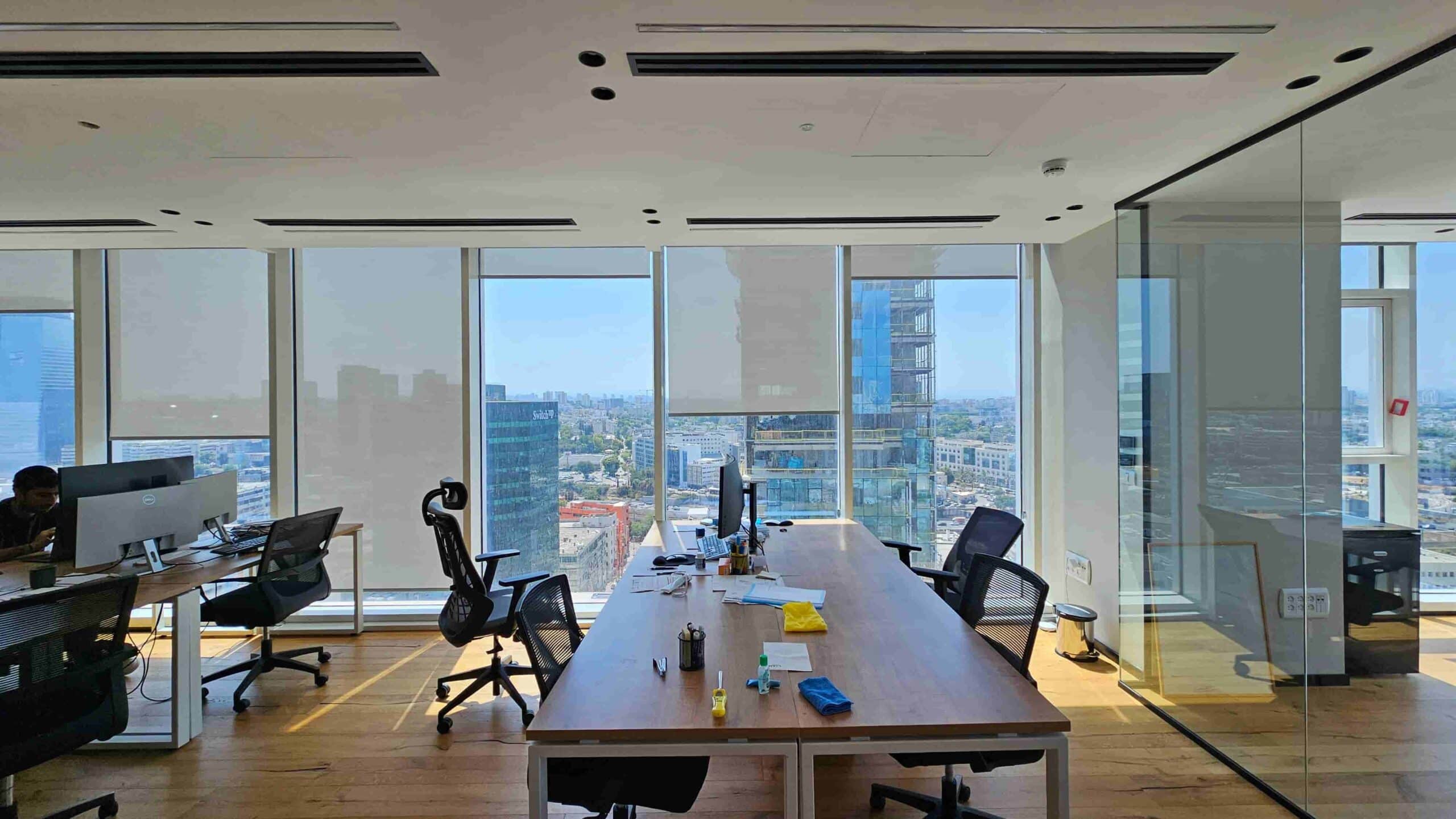 משרד עם נוף במגדל סקיי משרד חדר