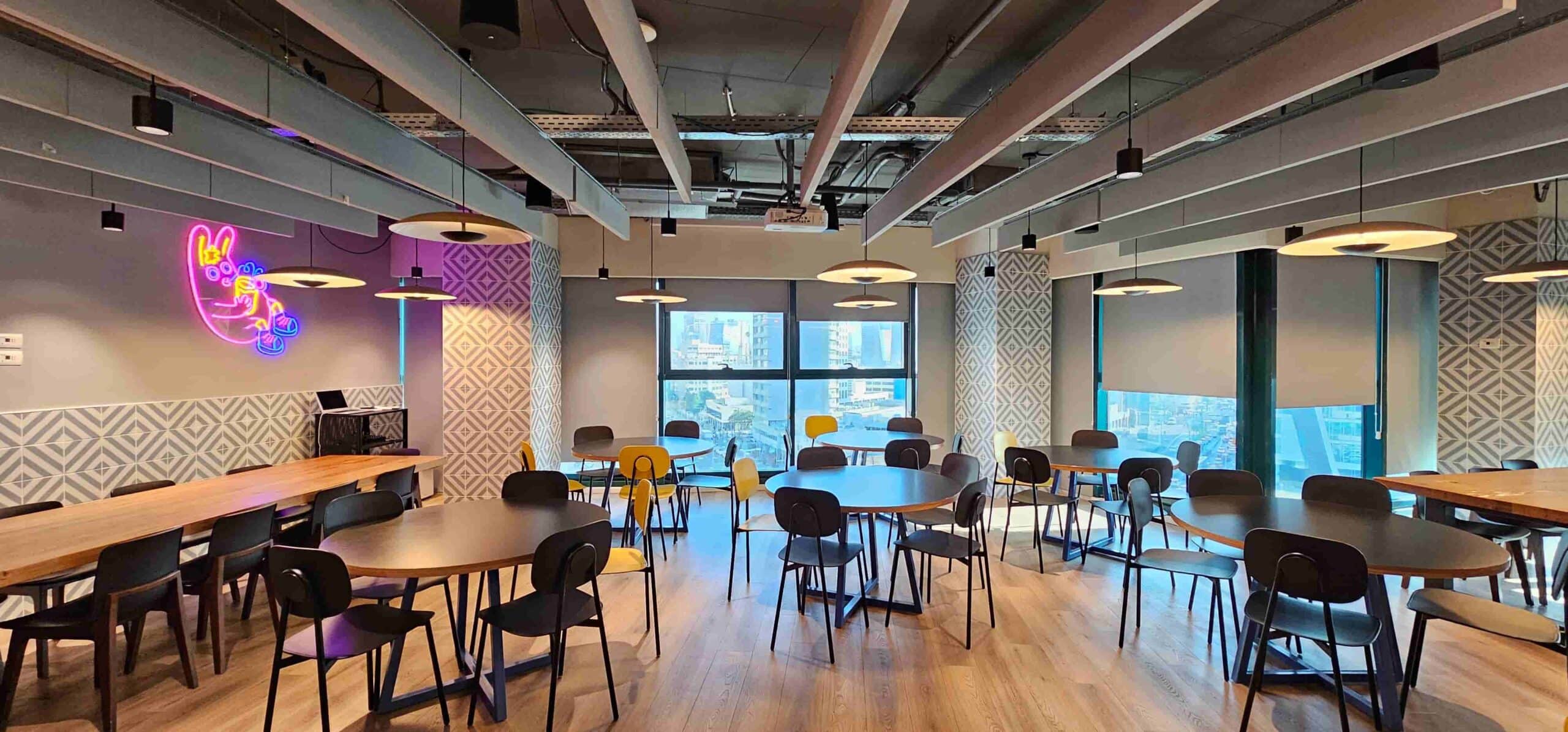 מנחם בגין משרד גדול-להשכרה מטבח וחדר אוכל מעוצב