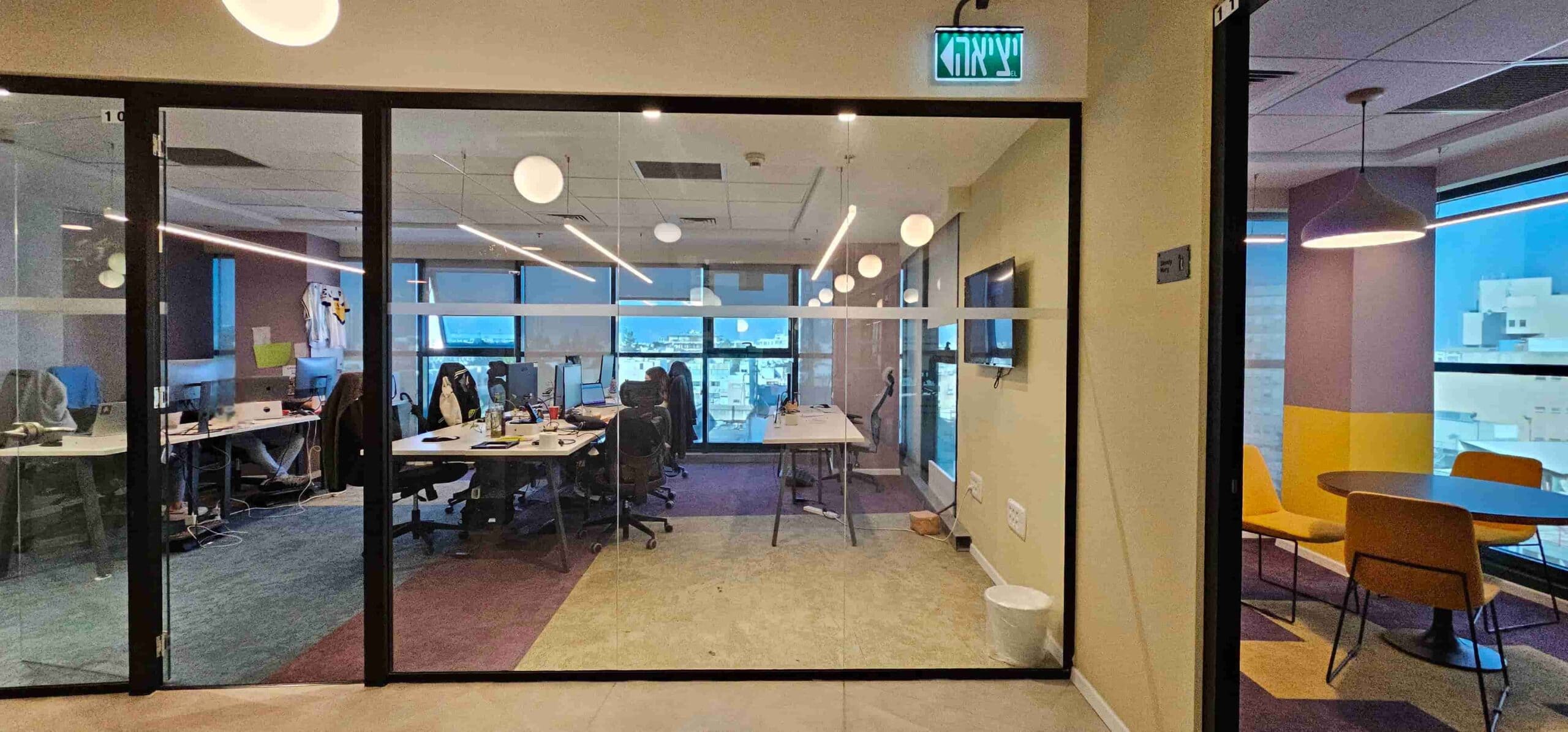 מנחם בגין משרד גדול-להשכרה משרדים וחדרי צוות