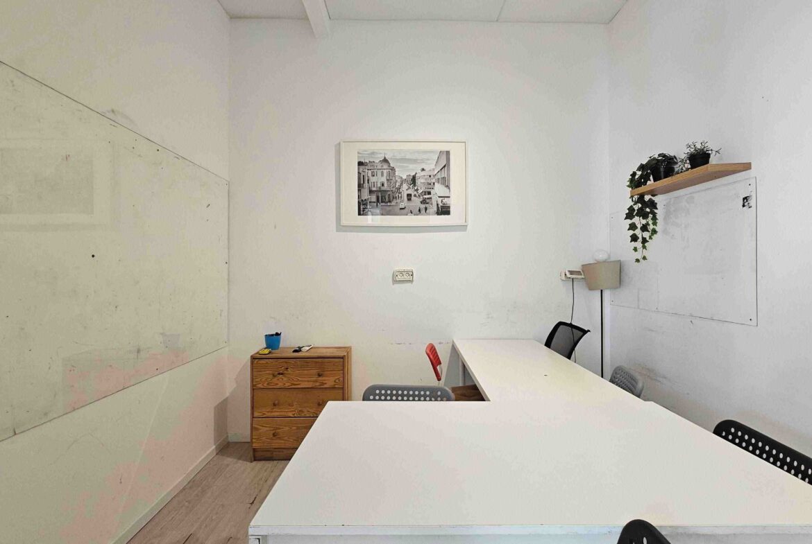 משרד זול בלב העיר משרד זוגי