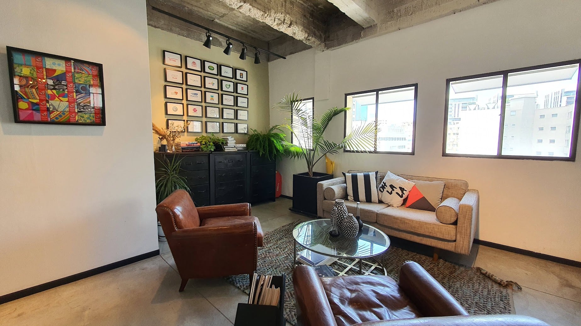 סלון/ לאונג'