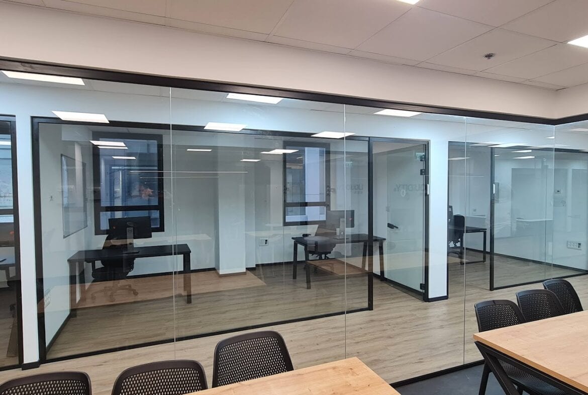 חלוקה לחדרי עבודה גדולים- בית קרדן