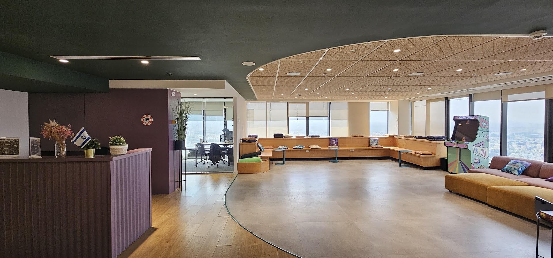 אזור לאונג'- שטח כינוס