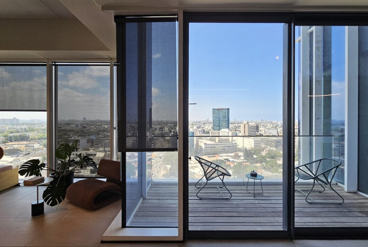 מרפסת פרטית חמודה במגדל סקיי